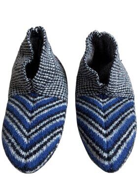 Bombas Women’s Gripper Slipper Socks (Blue & Black Chevron) - Large